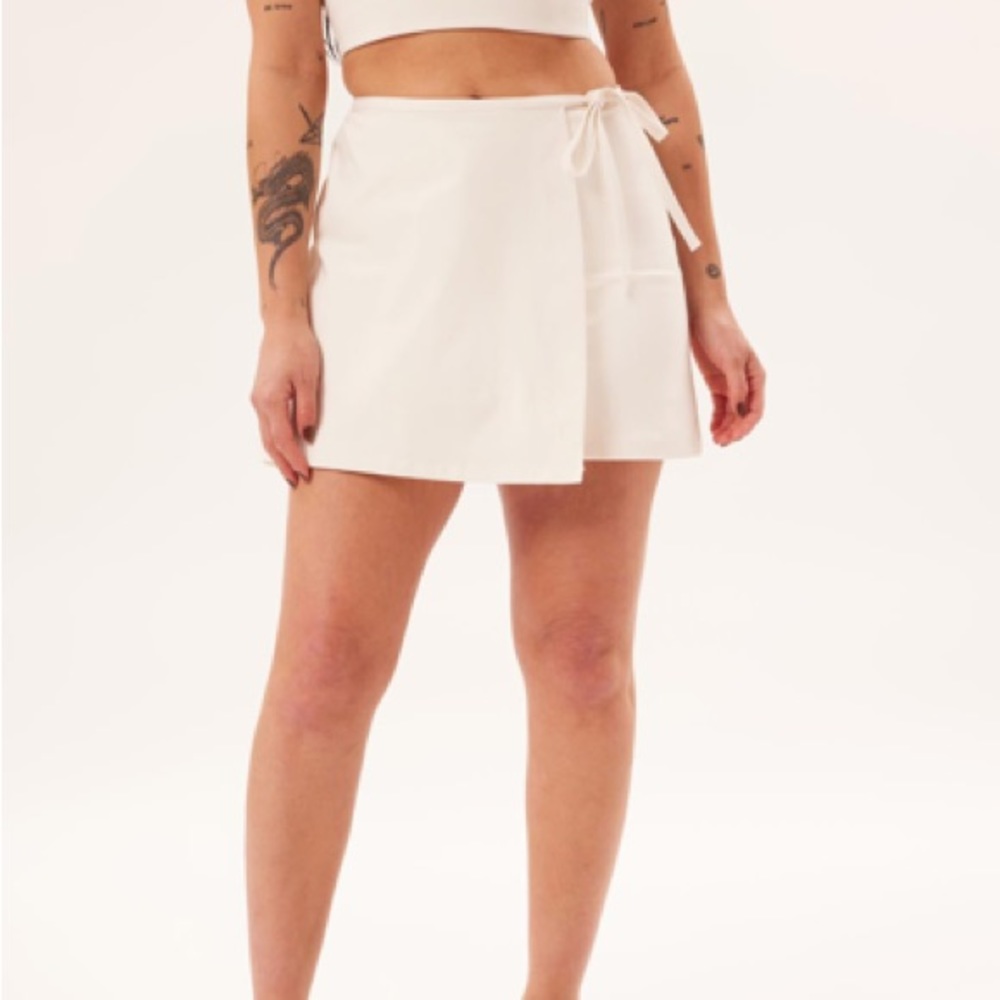 NWT Girlfriend Collective Weekend Wrap Skort Size XS - Ivory